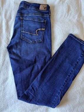 American Eagle Outfitters Women's Skinny Jeans in Dark Blue